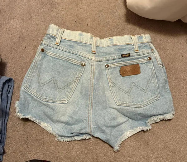 Wrangler Vintage  Denim Shorts - Image 2