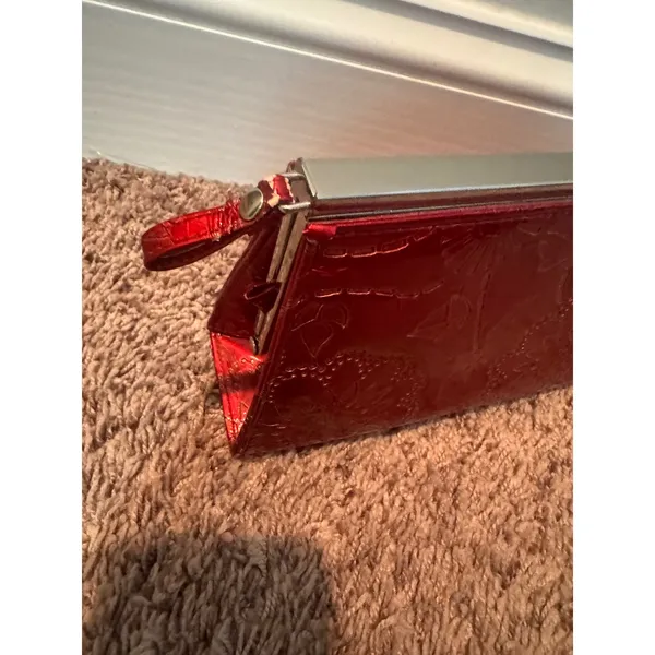 Vintage Red‎ Embossed Faux Leather Pull Tab Kiss Lock Clutch Evening Bag Floral - Image 3