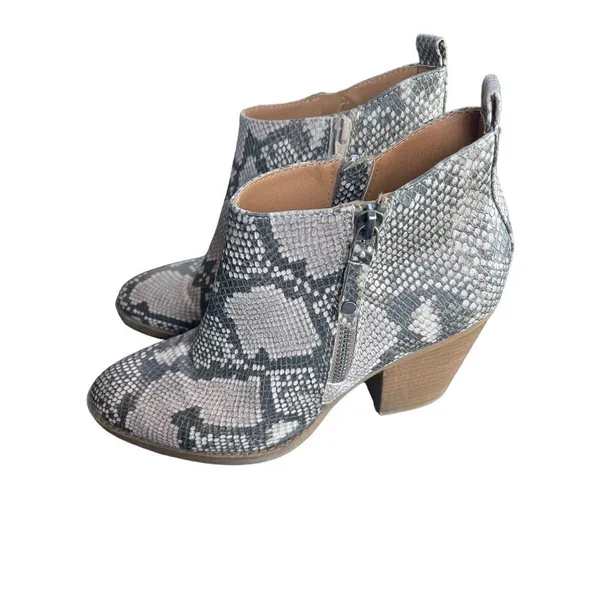 Universal Threads Stylish Snake Print Ankle Boots Western Chunky Heel Zipper Booties‎ S-52 - Image 4