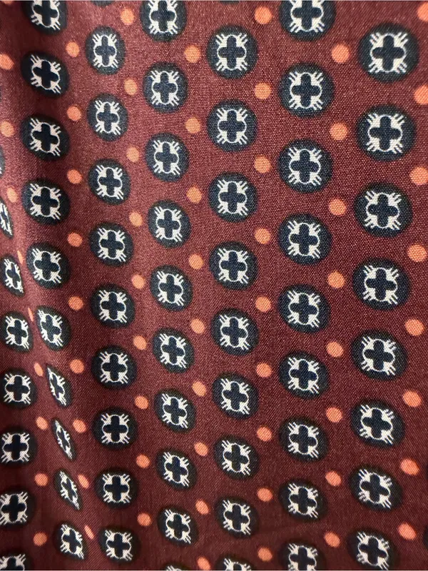 Van Heusen Sleeveless Printed Button-Front Top in Burgundy - Image 4