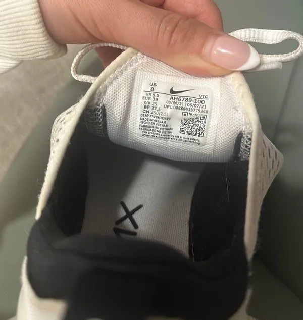 Nike Air Max 270 Shoes - Image 5
