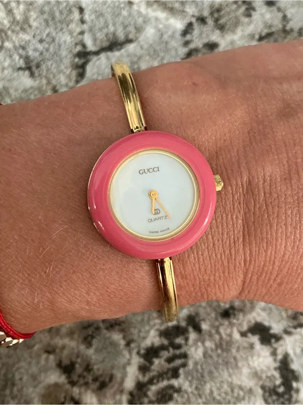 Beautiful Gucci Watch set with Interchangeable Color Bezels🔥🔥🔥 - Image 2