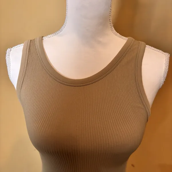 Aritzia Sunday Best‎ Ribbed Tank Top Camel Brown Sleeveless Stretch Knit Small - Image 3