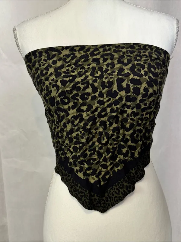 Hollister Tile-Print Strapless Pointed-Hem Crop Top - Image 2