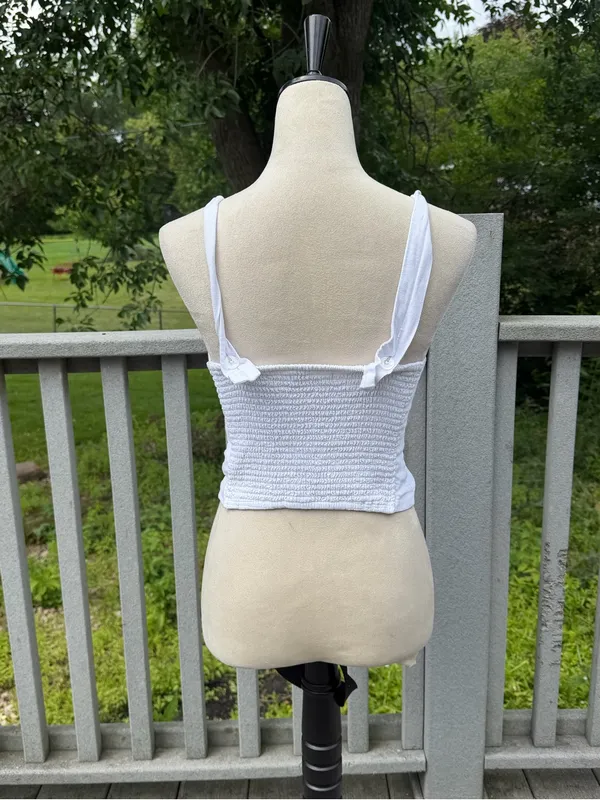 Abercrombie & Fitch White Knot-Front Cropped Camisole - Image 6