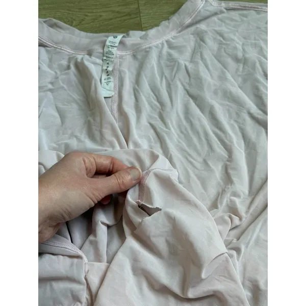 Womens Lululemon light pink sheer mesh twist‎ front athletic short sleeve sz 12 - Image 4