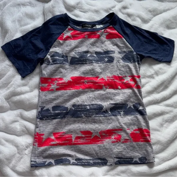 Deerose USA Raglan Tee M Red Blue Stars Stripes Patriotic Shirt - Image 6