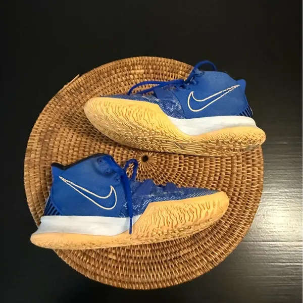 Nike Kyrie sisterhood Sneakers‎ - Image 9