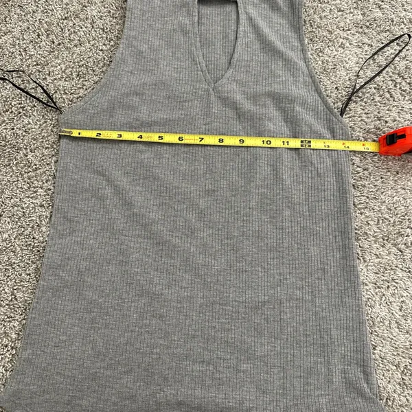 Rock & Republic Women's Gray Ribbed Keyhole Mock Neck Tank Top - Image 5