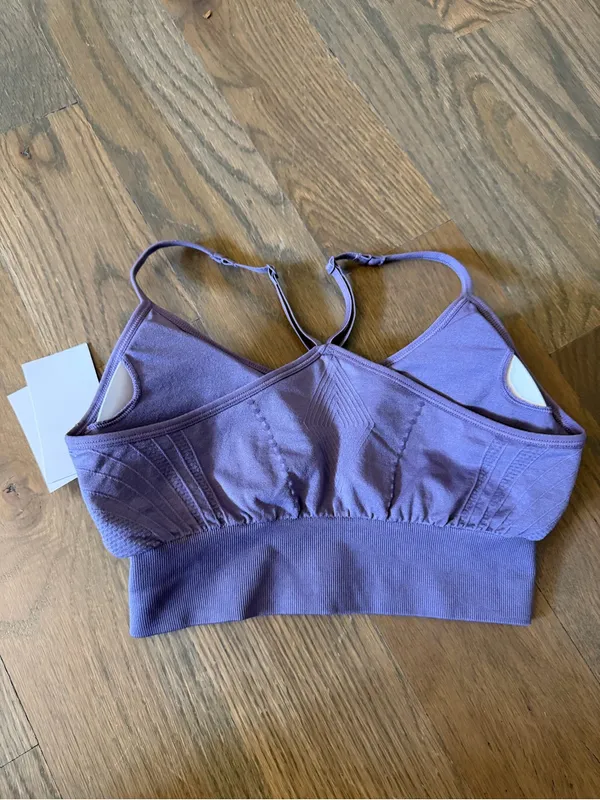 NWT Pro-Fit seamless sports bra bralette purple sz small removable pads - Image 2