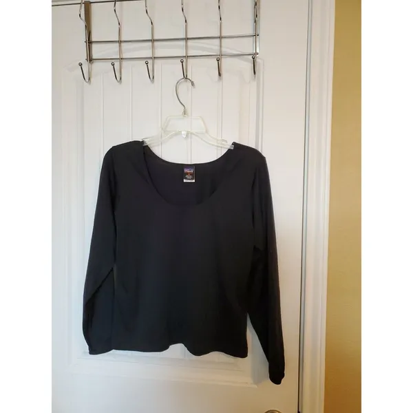 Patagonia Capilene Baselayer Long Sleeve top Size M Black Made In USA - Image 3