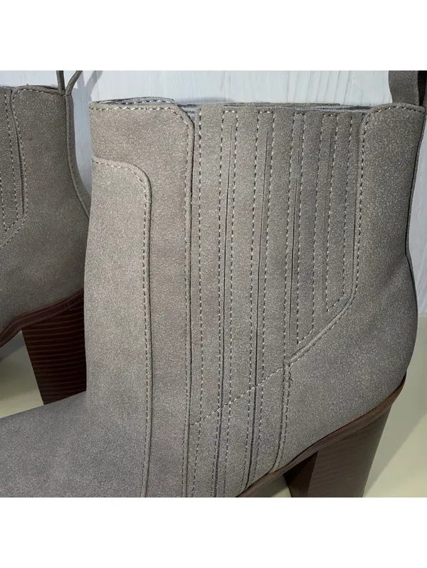 Women’s Gray Faux Suede Chelsea Ankle Boots Size 8 Block Heel Western - Image 3