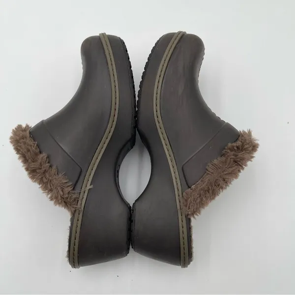 CROCS Cobbler Eva Clogs Heeled Mules Faux Fur Women’s Sz 7 Slip On Casual - Image 10