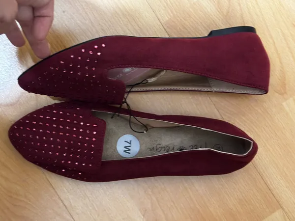 Women's Burgundy Pointed Studded Loafers NEW - Image 2