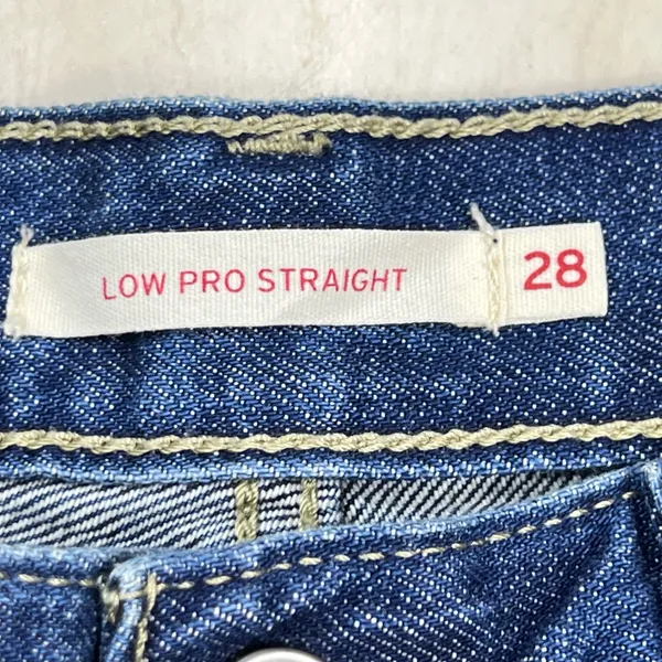 Levis Low Pro Straight Jeans Womens 28 Medium Wash Blue Denim A36 - Image 2