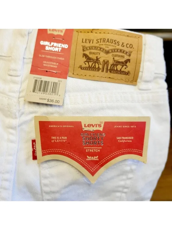 Levi's White Girlfriend Shorty Denim Shorts Girl's Size 6x - Image 3