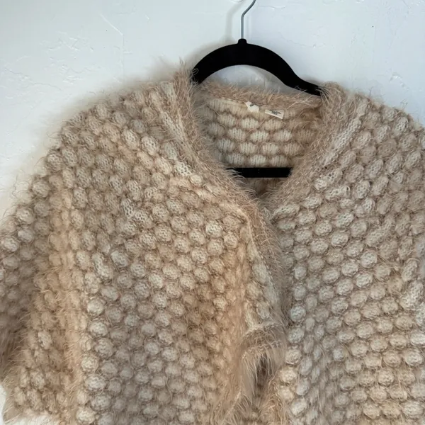 Anthropologie Moth Fuzzy Bobble Knit Cardigan Shawl Sweater‎ Capelet Beige S - Image 2