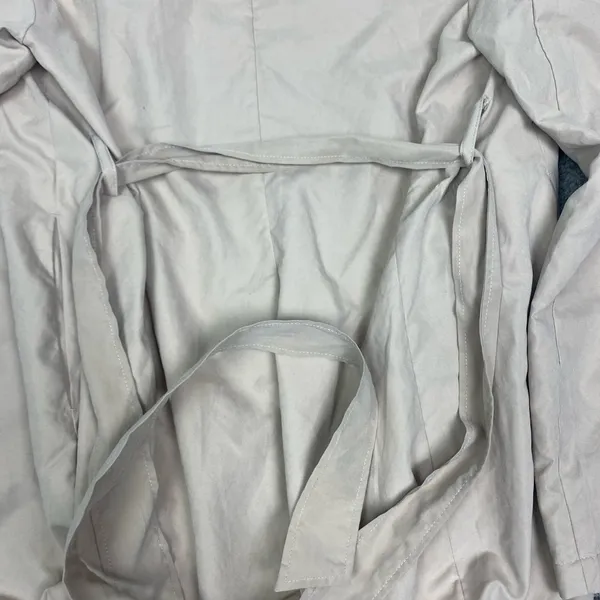 Womens tan trench‎ coat Size L - Image 4