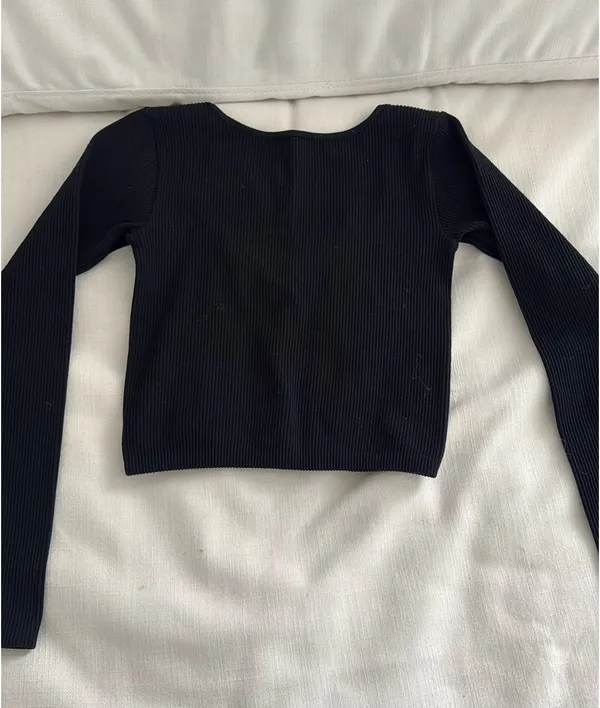 ZARA Black Cropped Long Sleeve - Image 2
