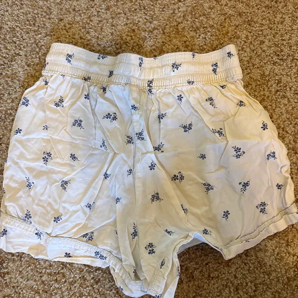 White old navy pj shorts - Image 2