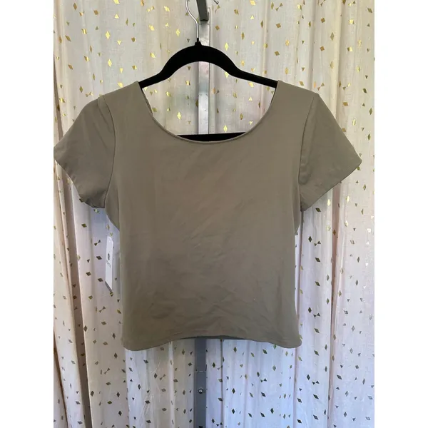 NWT Apana Women's Overland Trek Built In Bra Yoga Lifestyle Active Crop Top M - Image 3