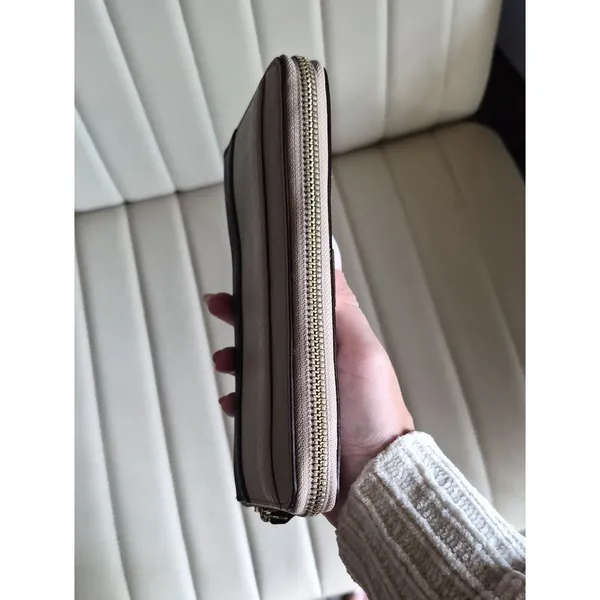 Kate Spade Two-Tone Zip Wallet in Cream and Black - Image 5