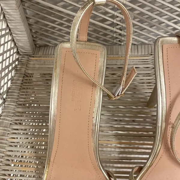 Truffle Collection Gold Strap Square Front Heel Size 6 - Image 2