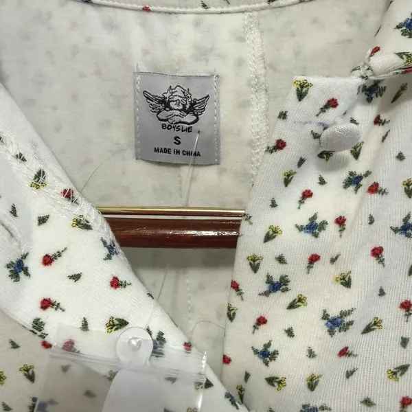 Boys Lie Women's Dainty Daisy's Button‎ Down PJ Top White Floral Angel Sz S NWT - Image 10