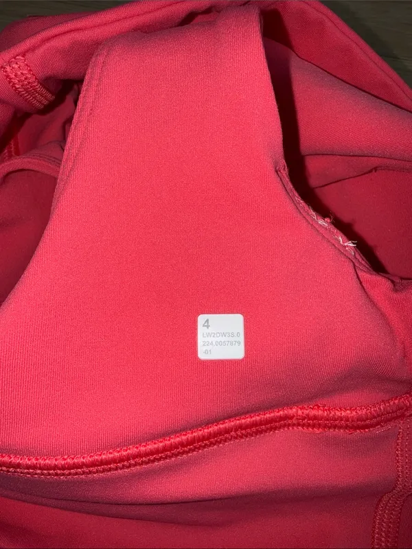 Lululemon Align V-Neck Bra + Hotty Hot High-Rise Short 2.5” - Image 8