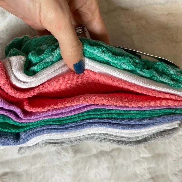 NO BOUNDARIES NWT Multi Pack of Textured Socks Green Pink White 4-10 OSFM - Image 5