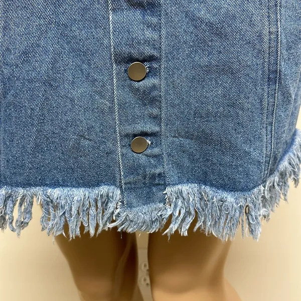 Forever 21 Frayed denim mini skirt - Image 2