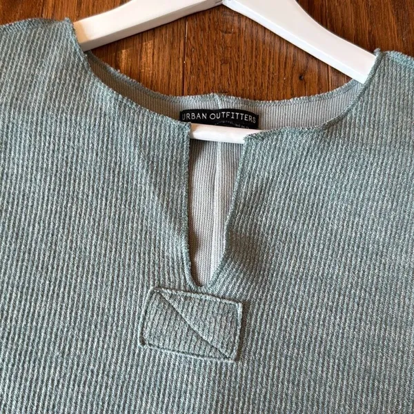 Urban Outfitters Jax turquoise inside out cropped notch neck sweater small - Image 10