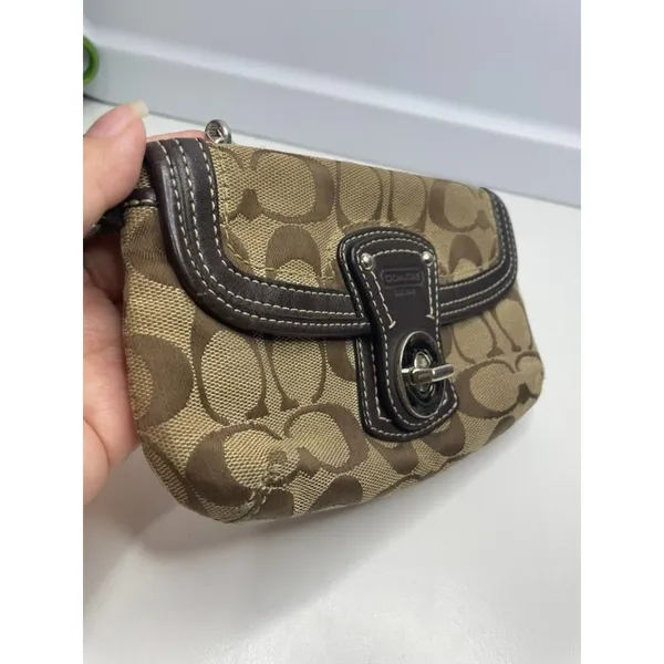 Vintage Coach Legacy Signature Canvas Turn Lock Wristlet Khaki/Black - Image 2