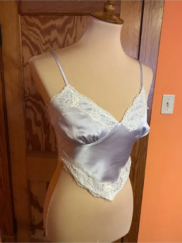 Forever 21 Y2K Inspired Satin Lace Cami Handkerchief Hem Lavender Top XS S - Image 4