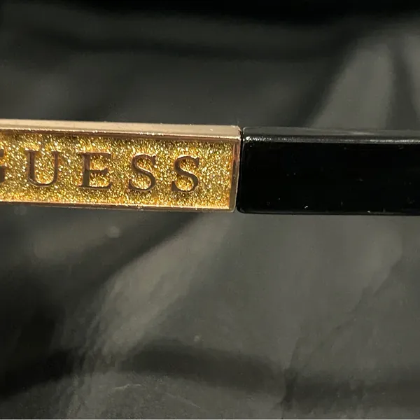 Guess Black and Gold Accent Accessory - Image 4