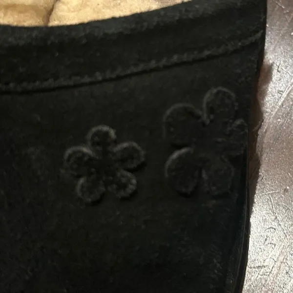 UGG Clog Mule Black Suede 9 Shearling Platform‎ Floral S/N 5304 Chunky Y2K Retro - Image 4