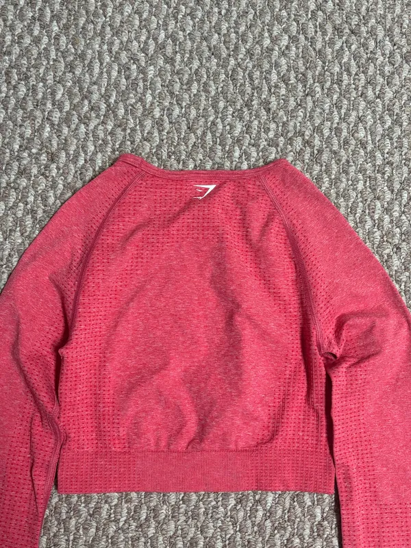 Gymshark Coral Pink Activewear Workout Cropped Long Sleeve Athletic Top - Image 4