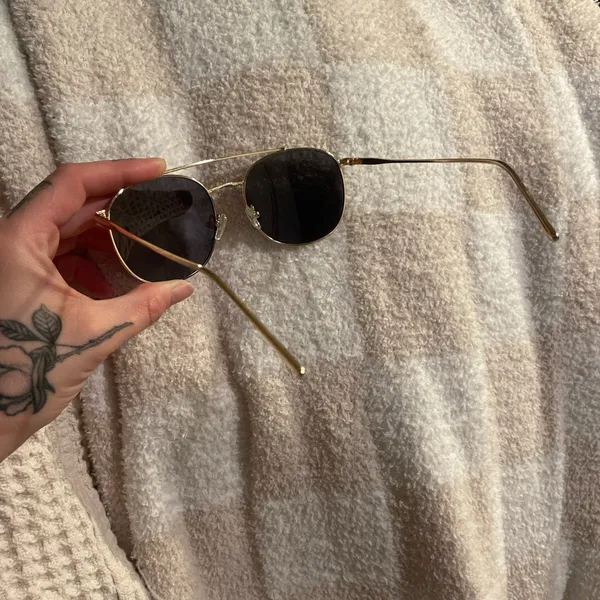 Gold Frame Aviators - Image 3
