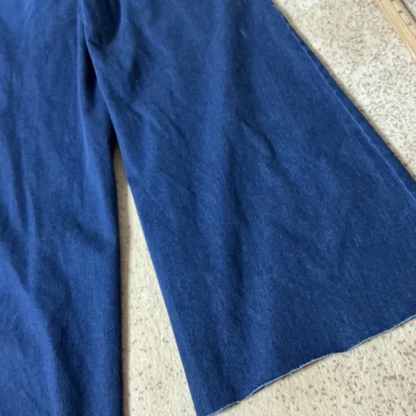 Halara High Waisted Wide Leg Jeans Women Size M Blue Raw Hem Front Patch Pockets - Image 7