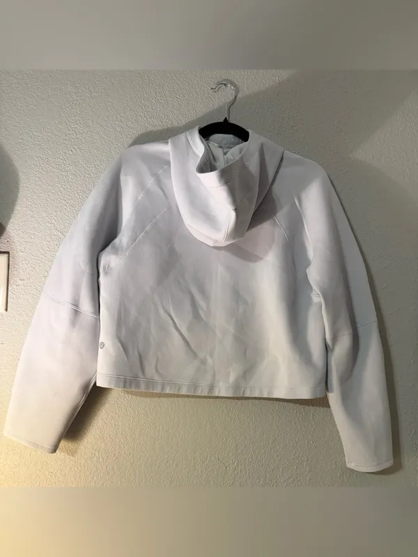 Lululemon AirWrap Modal Pullover Hoodie
Alpine White - Image 8