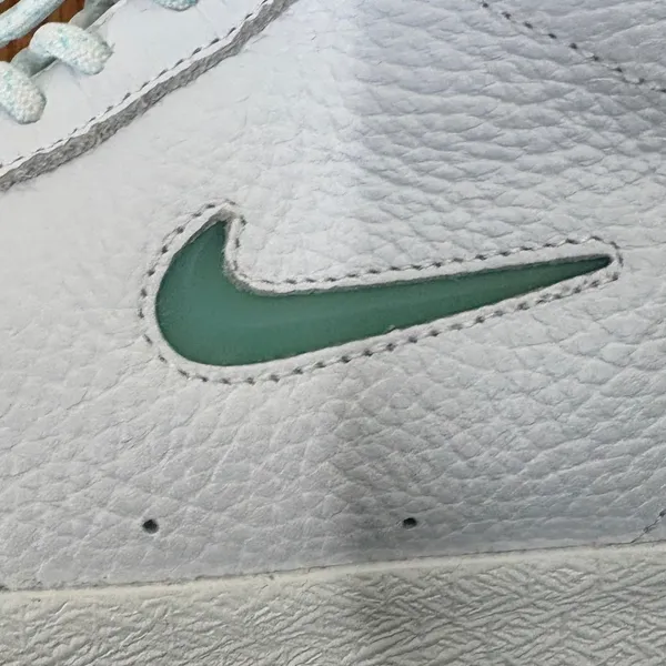 Nike SB‎ Blazer Mid Premium Sneaker Shoe White Glacier Women's size 7 - Image 9