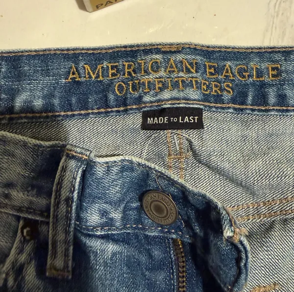 American Eagle Outfitters - Image 2
