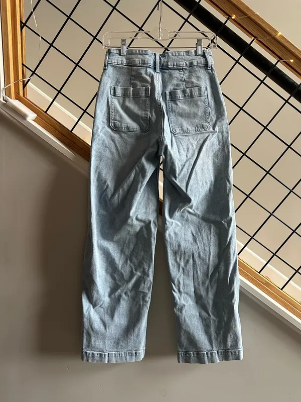 Old Navy Extra High-Rise Wide Leg Jeans - Image 3