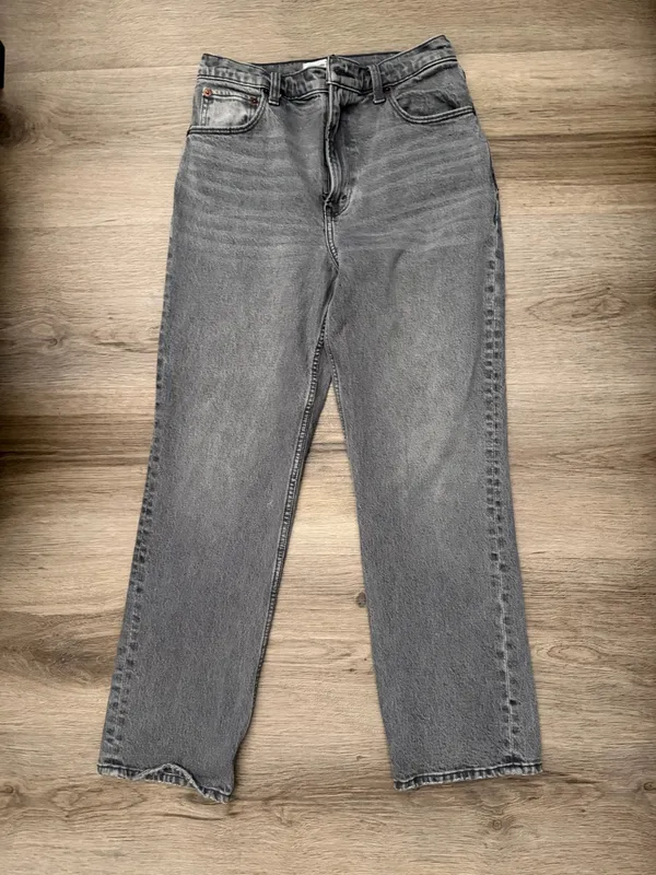 Abercrombie & Fitch High-Rise Straight Leg Women’s Jeans - Gray - Image 3