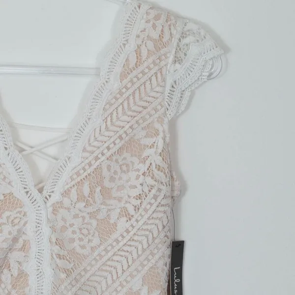 Lulu's Give a Glam Lace Lace-Up Bodycon Mini Dress Bride Womens‎ Size Medium NWT - Image 5