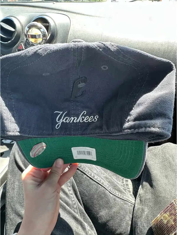 Yankees washed navy baseball hat 47 urban outfitters - Image 2