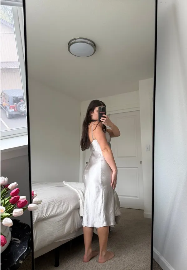 Boutique Satin dress size 2 - Image 5