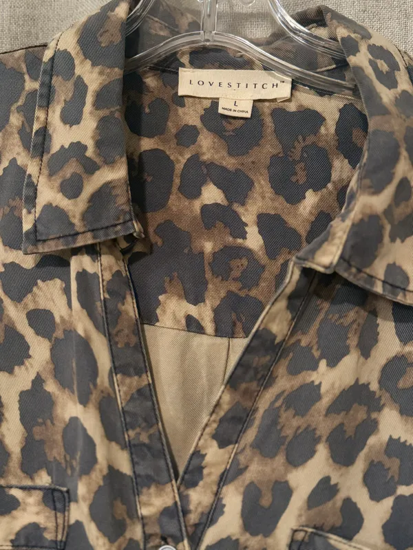 | Leopard Button Down | L - Image 5