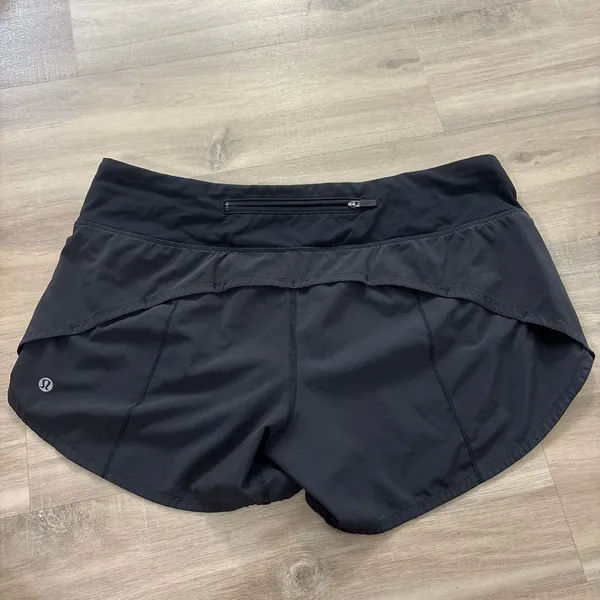 Lululemon Speed Up Short Long 4" Women Size 8 Black - Image 3