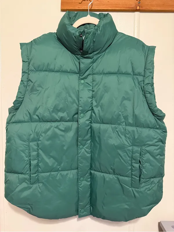 OFFLINE By Aerie Oversized Puffer
Vest Small/ Medium - Image 3